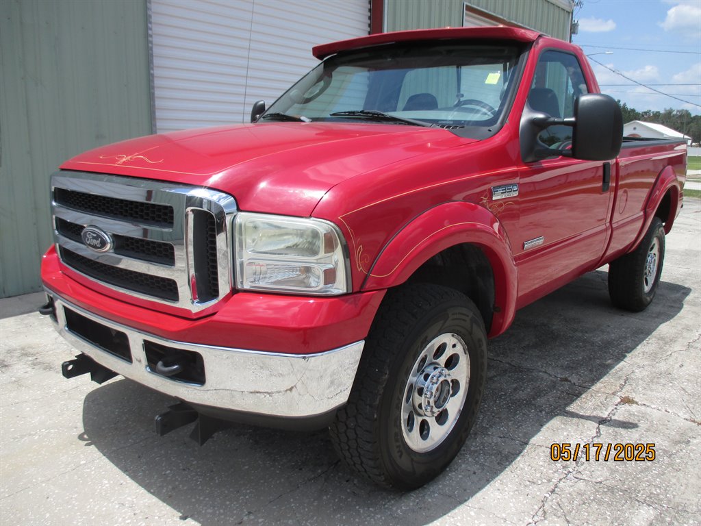 2005 Ford F-350 Super Duty XL's photo